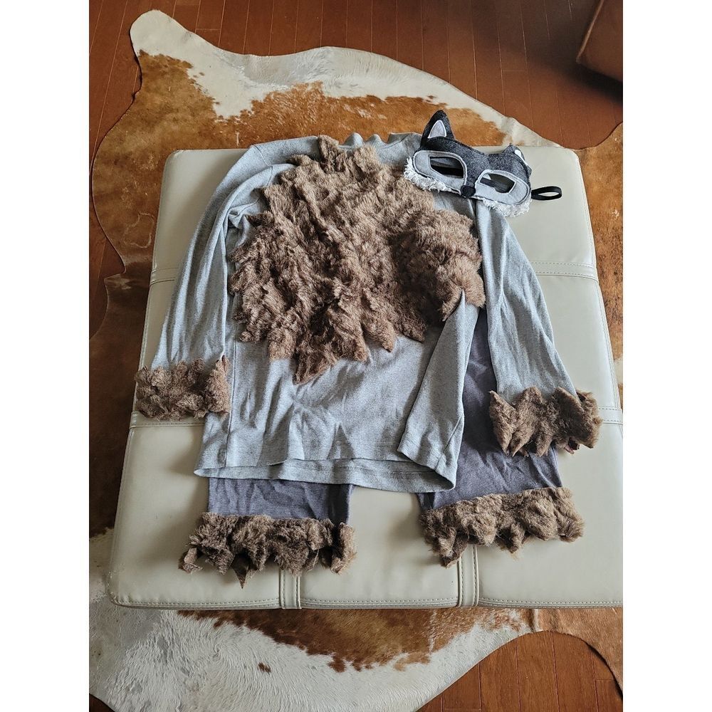 Costume Fox‎ or Wolfman size Small Adult